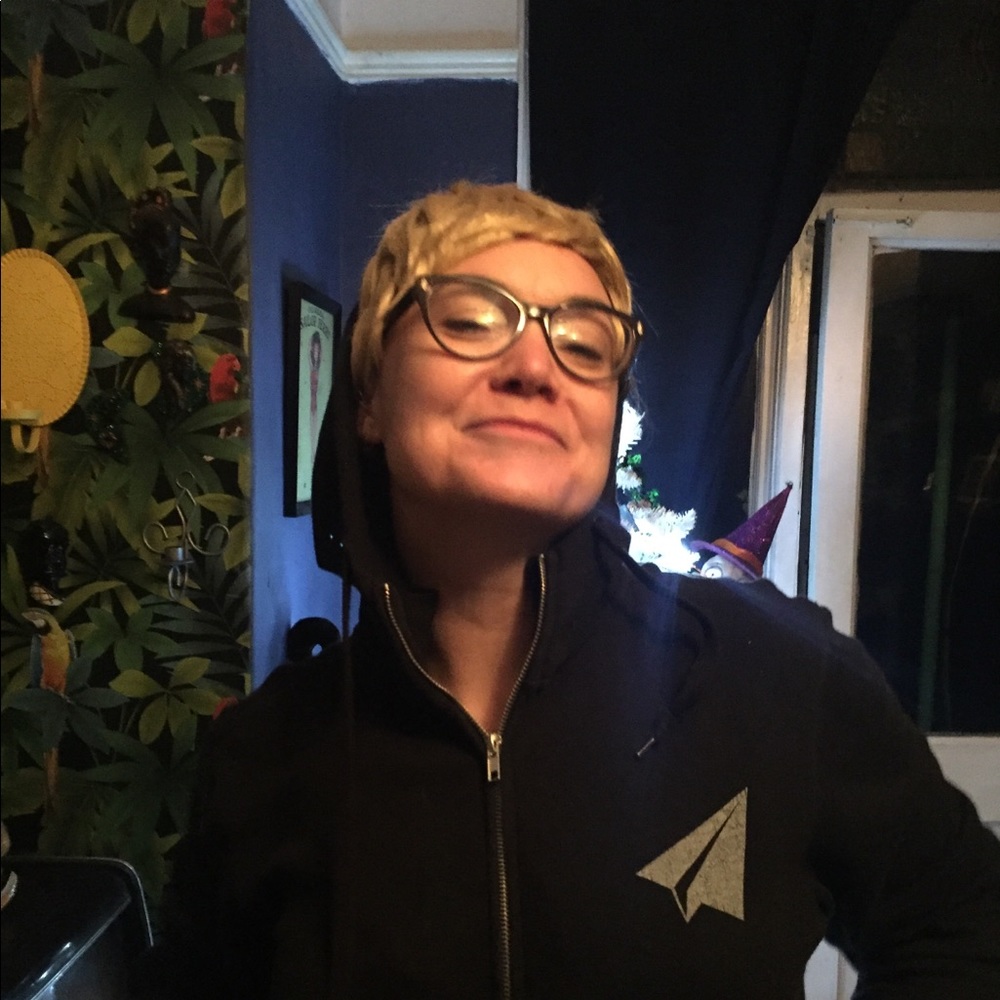 Meet your Posher, Valeria